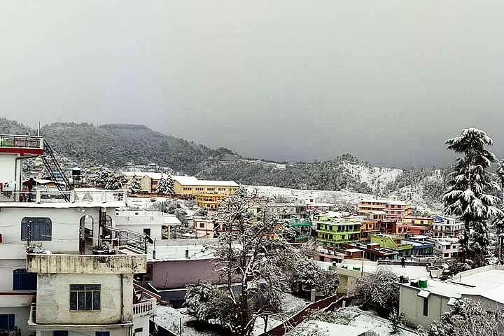 Haldwani to Champawat Taxi Service