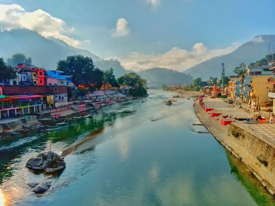 Haldwani to Bageshwar Taxi Service