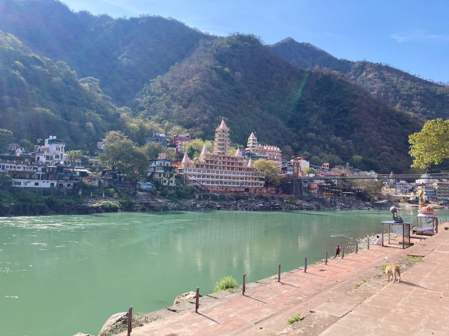 Bareilly Airport to Rishikesh Taxi Service