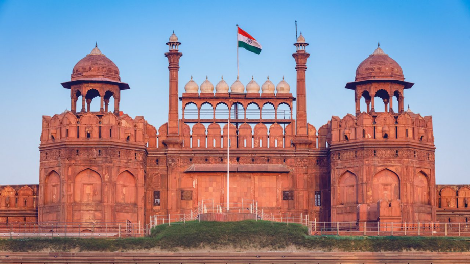 Haldwani to Delhi Taxi Service